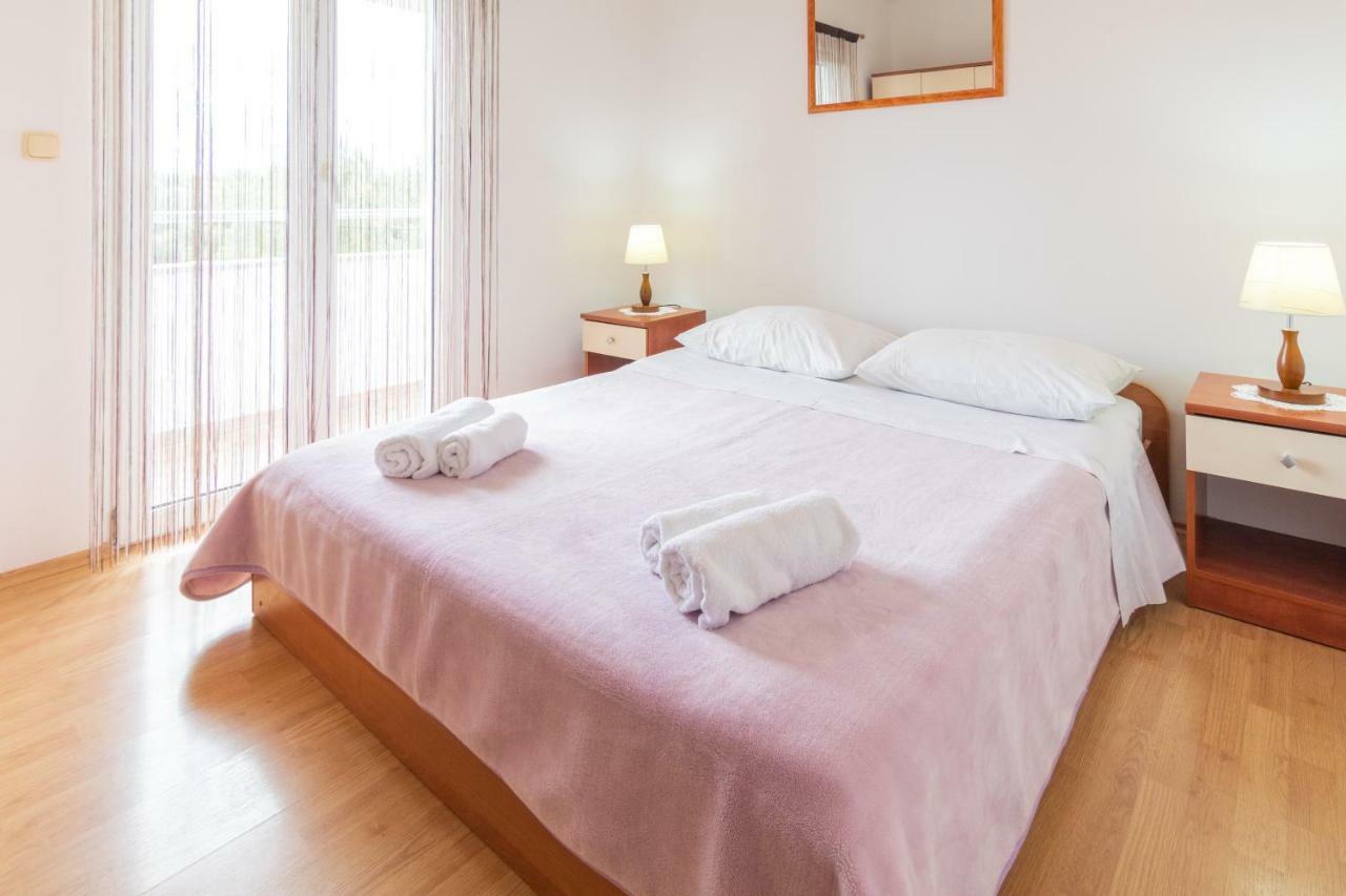 Korina Apartment *